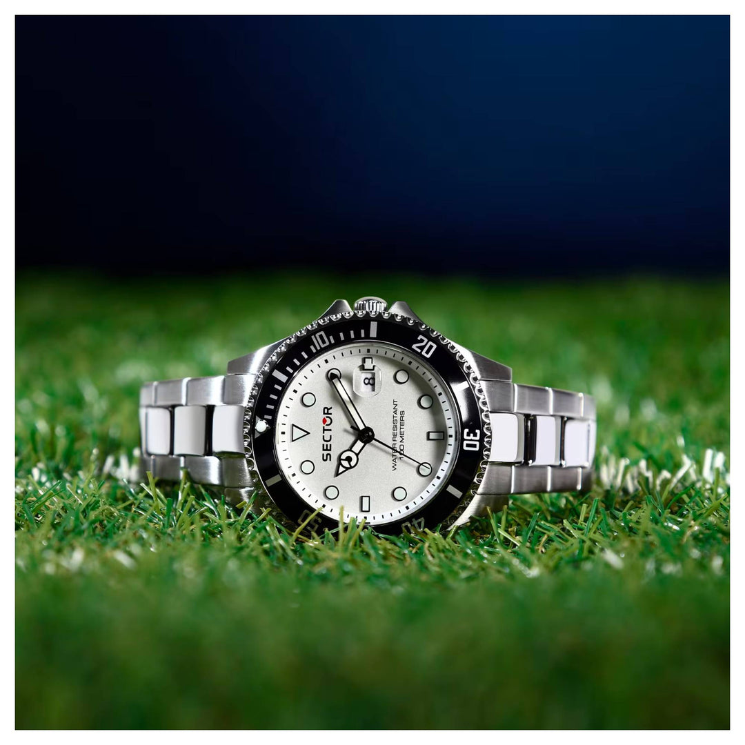 Sector R3253161064 Collection 230 Quartz Watch