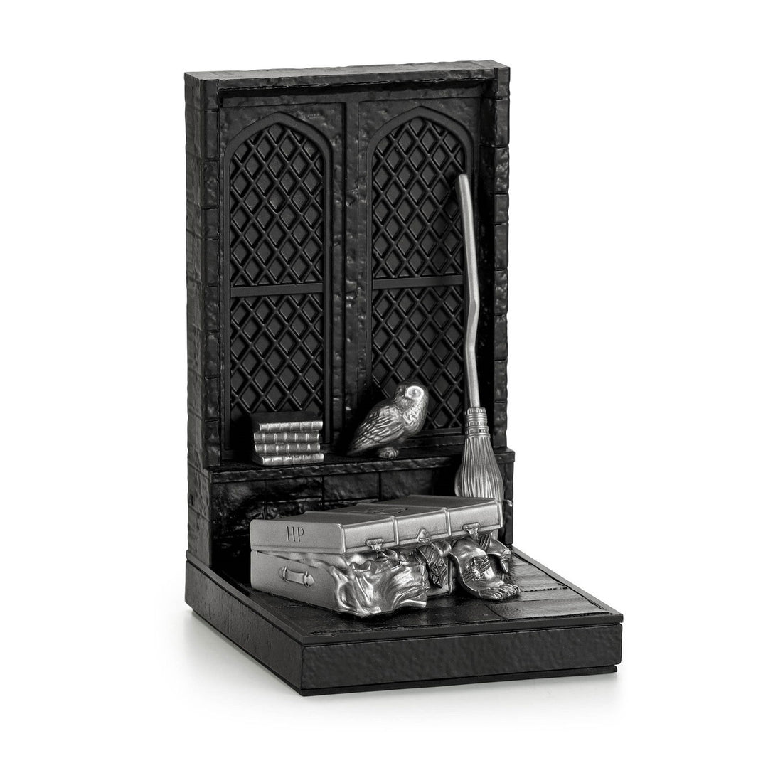 Harry Potter By Royal Selangor 0160004 Harry's Dormitory Bookend - H S Johnson