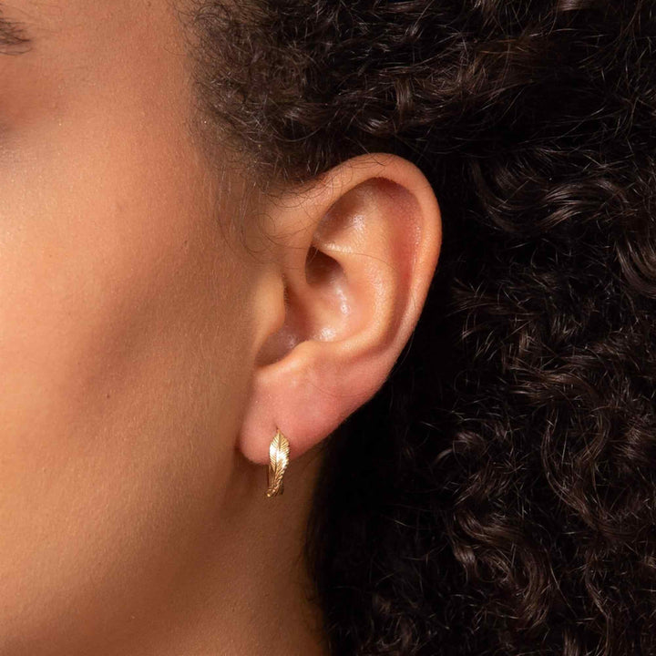 Elements Gold GE1004 Leaf Twist Hoop Earrings