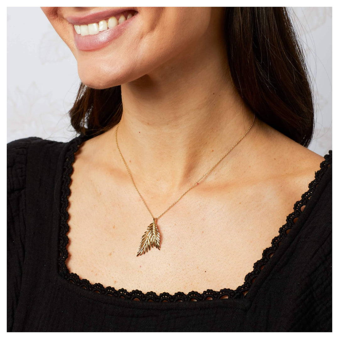 Laura Ashley N4665 Marlbrook Leaf Necklace Sterling Silver